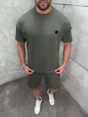 Essential Set – Majica i Šorc Maslinasta